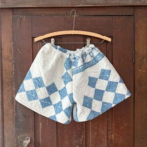 Vintage quilt blue Women Shorts